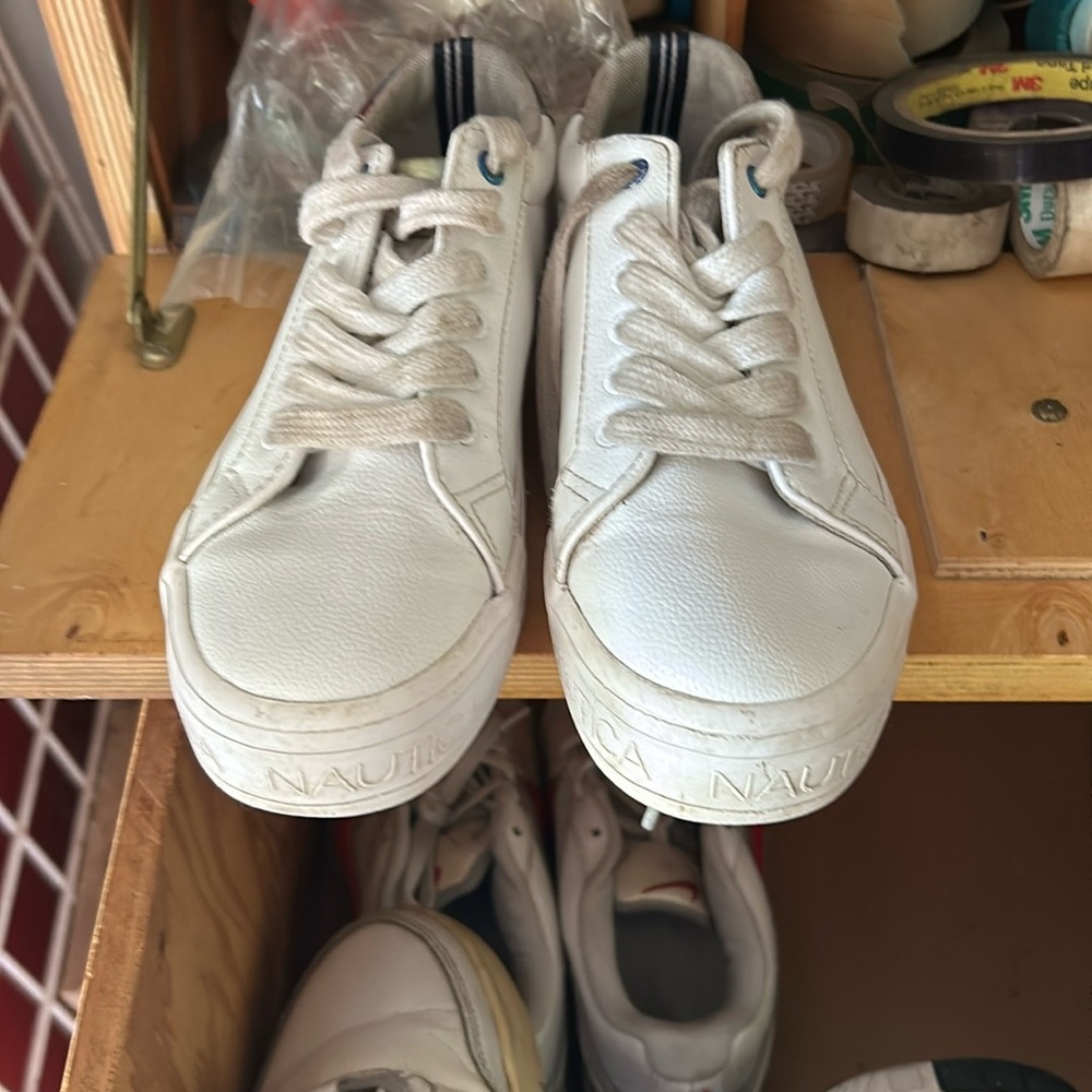 Girls shoes nautica